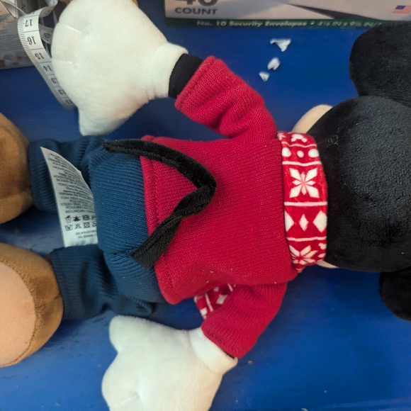 Disney Store Mickey Mouse 2017 Christmas Plush - Picture 7 of 8